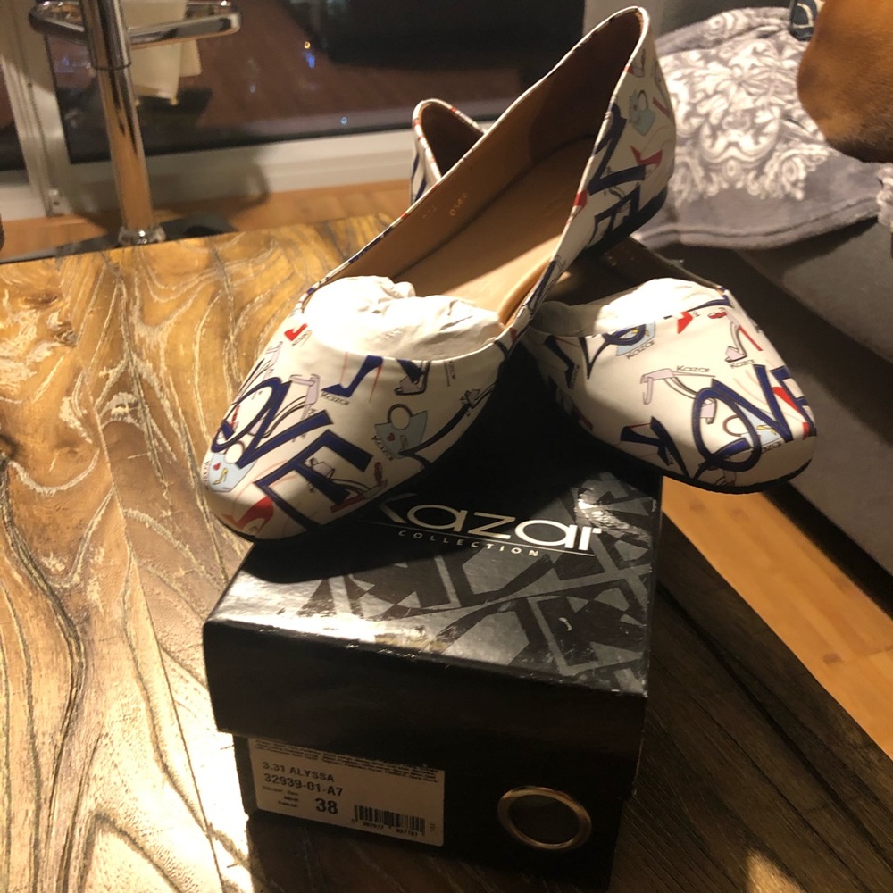 KAZAR- 100% Leather flats size 38 (US 8)